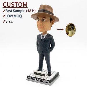 Figurine de <span class=keywords><strong>journaliste</strong></span> personnalisée, cadeau professionnel sur mesure pour <span class=keywords><strong>journaliste</strong></span> ou animateur, échantillon en 48h, statue artisanale, faible MOQ - Product Image 5