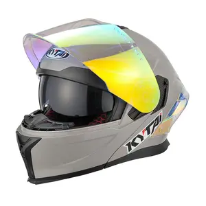 Mới đến 2023 đua lật lên xe máy Mũ bảo hiểm với đôi Sun Visor