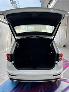 JX Auto ¡OFERTA ESPECIAL! Skoda <span class=keywords><strong>Karoq</strong></span> TSI280 <span class=keywords><strong>SUV</strong></span> 1.4T 150HP Automático LHD con Asientos de Cuero Oscuro y Neumáticos R18 - Bajo Costo, Alta Demanda - Product Image 4