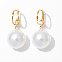 Boucles d'oreilles pendantes vintage géométriques à double couche en acier inoxydable creux avec perles simulées et zircone pour femme - Cadeau