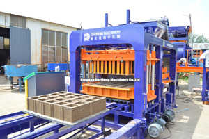 Máquina de maquinaria de fabricación de ladrillos de bloques de pavimentación de cemento de hormigón completamente automática con diseño CE estándar de Alemania, de 1 a 2 - Product Image 4