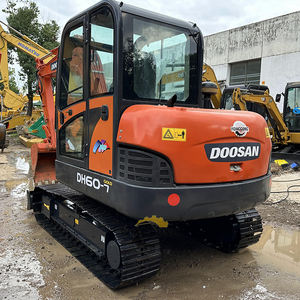 Excavatrice Doosan DH60-7 d'occasion, Daewoo 6 tonnes, 6T DH60 DH 60, version or, petite pelle sur chenilles, chenilles en acier, pelle excavatrice à vendre - Product Image 4