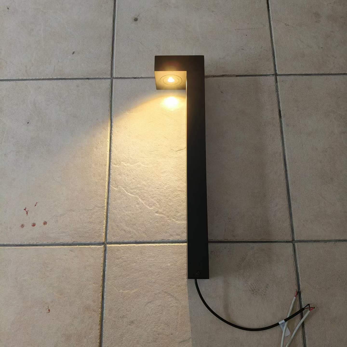 Aluminum LED Lawn Light 5W 10W 15W 20W IP65 Waterproof for Park Residential Garden