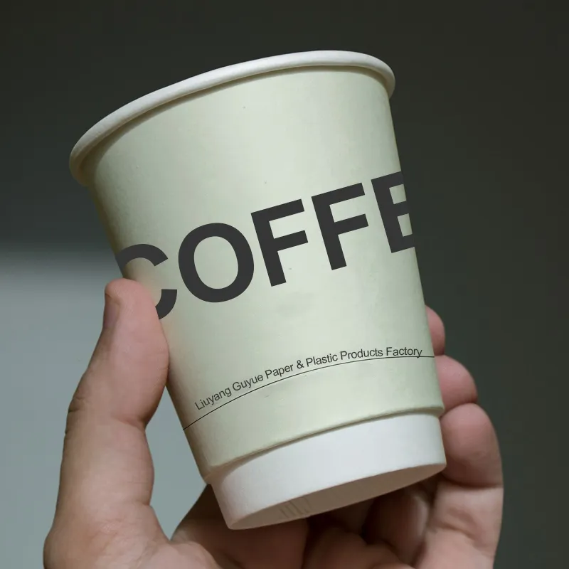 Guyue Tasse en papier pour café chaud de haute qualité de 8oz à double paroi avec logo personnalisé avec manches et couvercle