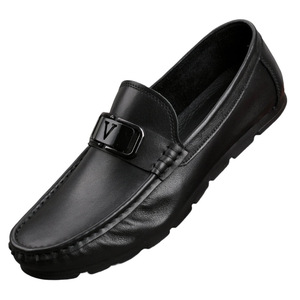 Mocassins en cuir véritable pour hommes, bout rond, à enfiler, semelle en caoutchouc, légers, avec boucle décorative, chaussures décontractées de printemps - Product Image 4