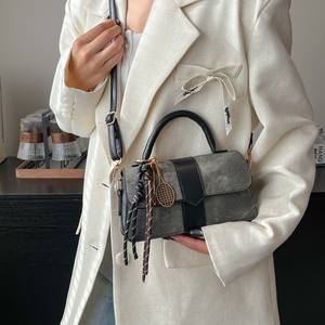 กระเป๋าสะพายไหล่ทรงสี่เหลี่ยมขนาดเล็กถุง2025ใบมาพร้อมกับจี้กระเป๋าถือสำหรับสุภาพสตรี - Product Image 5