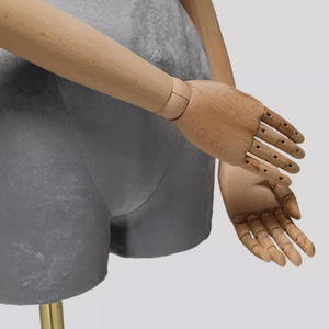 Luxe Suède Vrouwelijke Half Lichaam Mannequin Met Houten Armen En Gouden Statief Basis, Aangepaste Kleur Voor Jurk & Cheongsam Display - Product Image 4