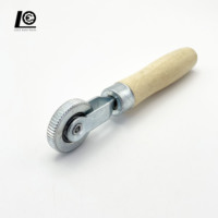 Outil de réparation de pièces automobiles 6mm avec roulement à billes poignée en bois Stitcher et rouleau