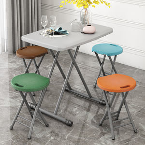 Taburete Plegable de Plástico 48x33x30 Cm Diseño Minimalista Uso en Interiores y Exteriores - Product Image 3