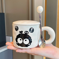 Mug en céramique à motif de dessin animé mignon avec couvercle à vis, idéal pour les filles et les couples, cadeau de Chine continentale
