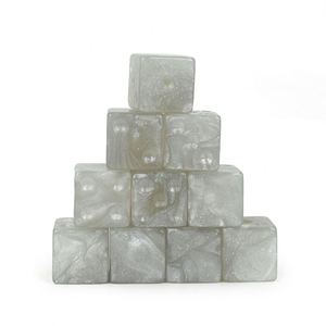 Dados de Juego Acrílicos D6 de 16 mm con Diseño Tallado de Alta Calidad para Juegos de Mesa, con Empaque Personalizado - Product Image 2