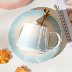 Tasse à café en céramique de luxe européenne 220 ml, mug à cappuccino en céramique, ensemble de tasses personnalisables avec cuillère dorée - Product Image 1