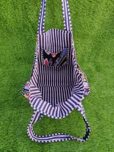 Bolso de mano de algodón 100% acolchado bohemio hecho a mano, bolso de compras resistente con diseño Floral reversible ecológico y sostenible - Product Image 5