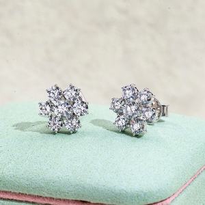 ต่างหูเพชรเลี้ยงในห้องปฏิบัติการ ทอง 10k ต่างหูแบบสั่งทำพิเศษ ต่างหูแบบติดหูสั่งทำพิเศษ - Product Image 4