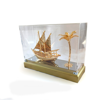 Modèle de bateau arabe Navire artisanal en métal de haute qualité avec base en bois Métal coulé pour l'impression des affaires sportives Alliage de zinc Love Sailing