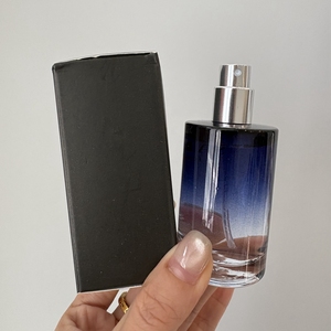 น้ำหอม OEM ขนาด 30 มล. ตั้งแต่ 100 ชิ้นขึ้นไป น้ำหอมผู้ชายกลิ่นโอเรียนทัลสไปซี่ ขวดสีดำสุดหรู น้ำหอม EDP คุณภาพสูง น้ำหอมโคโลญจน์สำหรับผู้ชาย - Product Image 3