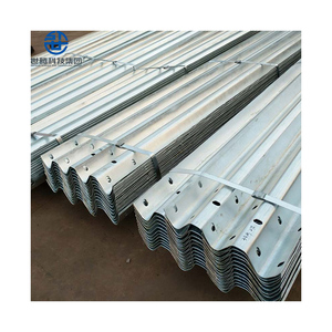 Công Cụ Lan Can Đường Cao Tốc Malaysia Công Cụ Bảo Vệ Dầm Kim Loại Nóng <span class=keywords><strong>Q235</strong></span> Thép Mạ Kẽm Nhúng Nóng - Product Image 1