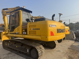 Excavatrice sur chenilles Komatsu d'occasion PC210 21 tonnes Matériel lourd Bien entretenue PC210 PC210LC Pc210-8 à vendre - Product Image 3