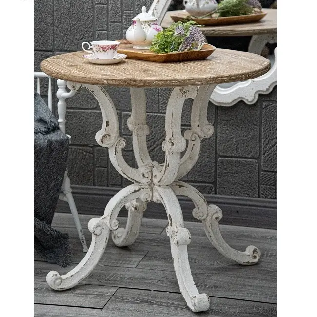 Ferme rustique décor à la maison Cottage rond blanc lavé sculpté en bois fin Table basse avec 4 pieds croisés