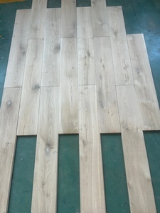 Suelo de <span class=keywords><strong>Madera</strong></span> de Roble Rústico sin Acabado, Ecológico, Grado CD, Parqué de Roble Blanco Europeo, <span class=keywords><strong>Precio</strong></span> Bajo para Dormitorio y Sala de Estar - Product Image 2