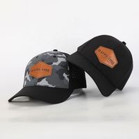 Casquette de baseball sportive ajustable 6 panneaux BSCI en polyester noir avec logo personnalisé et trous découpés au laser, idéale pour toutes les saisons – Vente en gros