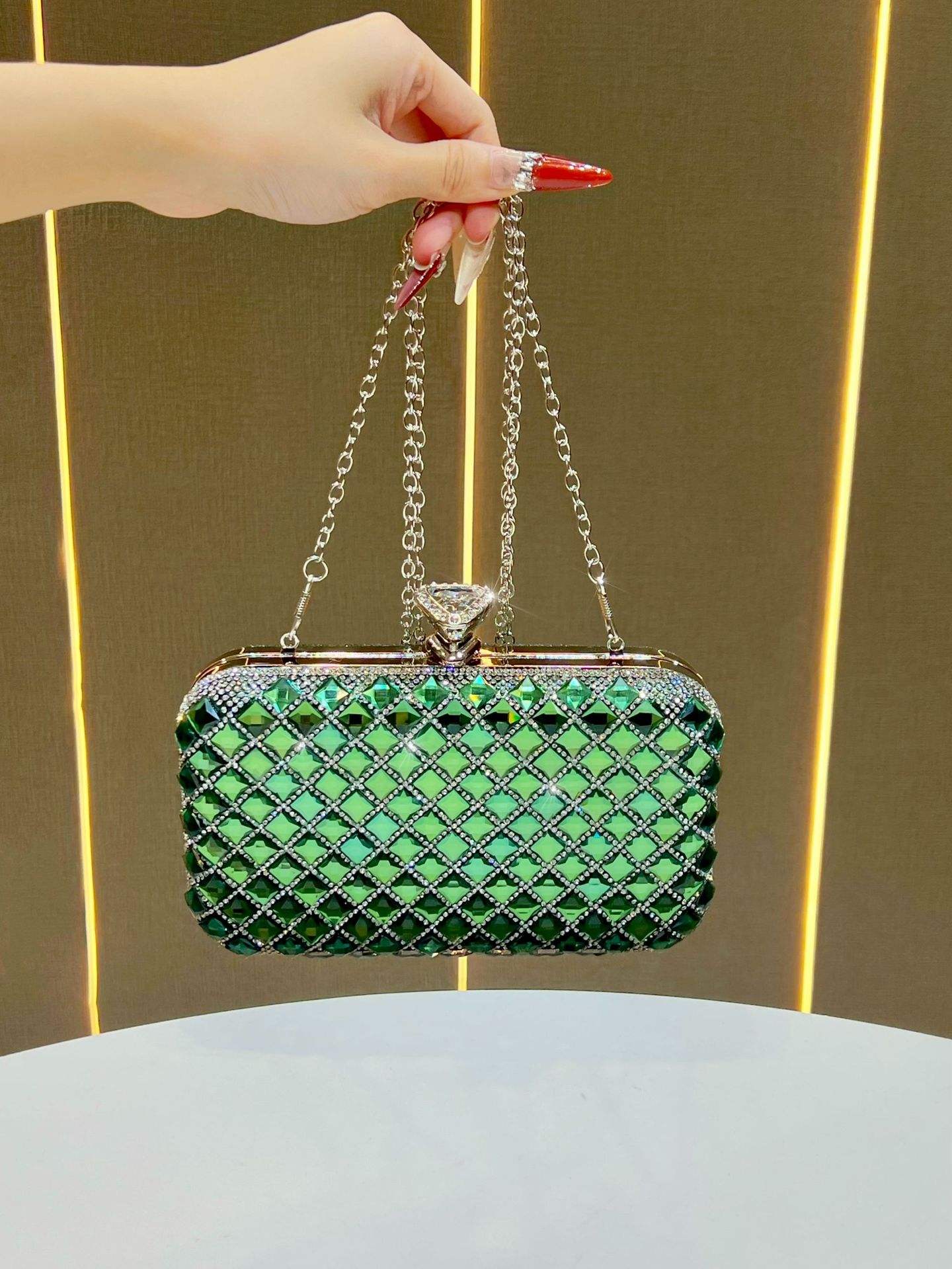 สีเขียว