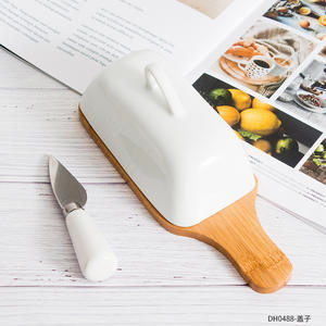 Creativo Plato de Mantequilla de Cerámica con Base de Madera, Rectangular Blanco con Tapa Abatible para Uso en Hoteles y Fiestas - Product Image 3