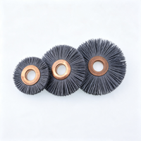 Brosse abrasive en carbure de silicium avec poils en nylon pour le polissage industriel des métaux, le débavurage et la finition de surfaces rotatives