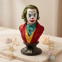 Statue de buste du Joker hyper-réaliste avec vêtements en tissu et effet peau en silicone, objet de collection pour man cave en résine