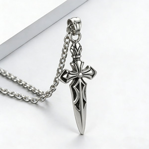 จี้ดาบไขว้สร้อยคอสแตนเลสผู้ชายของขวัญเครื่องประดับแฟชั่น - Product Image 1
