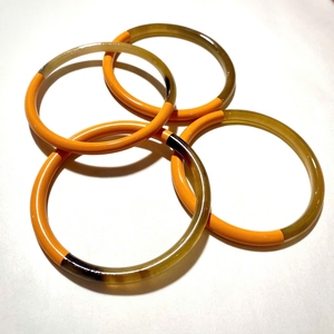 Minh Giang Craft Vietnam, Brazalete de Cuerno de Búfalo Natural Hecho a Mano por Artesanos, Joyería de Arte Tradicional Vietnamita - Product Image 1