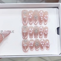 Qy Faux Ongles à Presser Faits Main, Motif Fleur de Pêcher Peint à la Main, Effet Œil de Chat, Zirconium, 10 Pièces, Ongles Acryliques Longs Ovale Ballerine, Vente en Gros