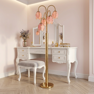 Lámpara de pie con pantalla de cristal rosa translúcido y base con acabado en oro cepillado E26 - Product Image 6