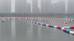 Piste de course aquatique en plastique HDPE avec logo personnalisé, piste de karting extérieure, obstacle, clôture de course à distance pour karting et bateaux - Product Image 2