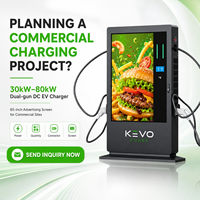Écran publicitaire haute résolution 4K de 65 pouces avec double connecteur pour chargeur DC EV pour projets commerciaux extérieurs