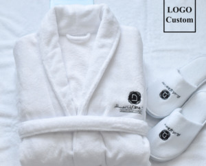 <span class=keywords><strong>Accappatoio</strong></span> Personalizzato con Logo Unisex con Collo a Scialle Bianco per <span class=keywords><strong>Uomo</strong></span> e Donna, <span class=keywords><strong>Accappatoio</strong></span> in Pile Corallo Nero e Bianco per Spa e Benessere - Product Image 1