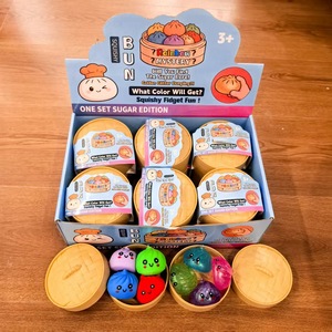 Juguetes Antiestrés de Látex y PU con Forma de Cara Adorable, Blandos, de Rebote Lento, para Apretar, Venta al por Mayor - Product Image 1