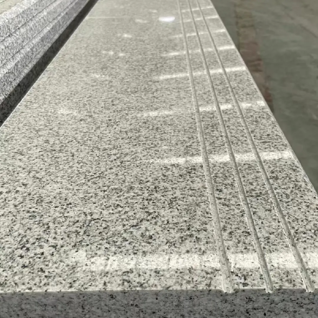 중국 참깨 회색 화강암 G343 라이트 그레이 화강암 석판 타일 계단 사용자 정의 크기