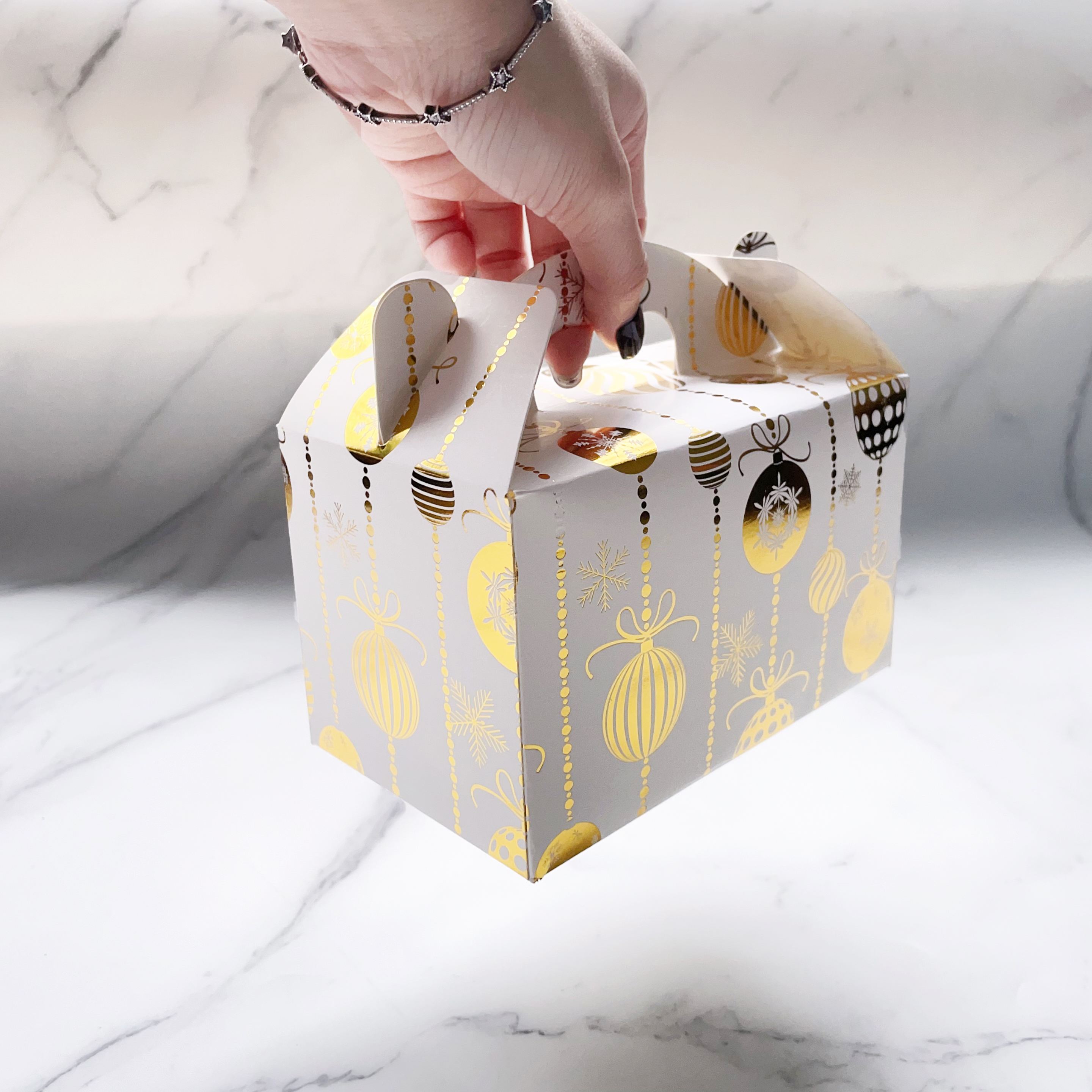 โกลเด้น