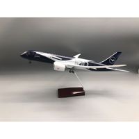 Modelo de Avión de Resina Yiguan 787 Edición Centenario de Lufthansa, 43 cm, con Luces Activadas por Voz, Ruedas y Simulación Estática