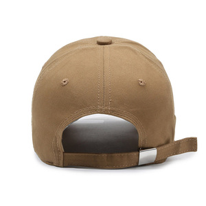 Gorra de Béisbol de Moda para Mujer, Estilo Duckbill, Tela de Felpa Suave, Versátil, Casual, Protección Solar, con Letra 'C' Grande que Estiliza el Rostro - Product Image 4
