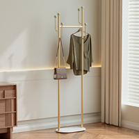 Porte-manteau sur pied de style poteau doré, style luxe léger, pour chambre et entrée, avec support pour sacs et base en verre trempé