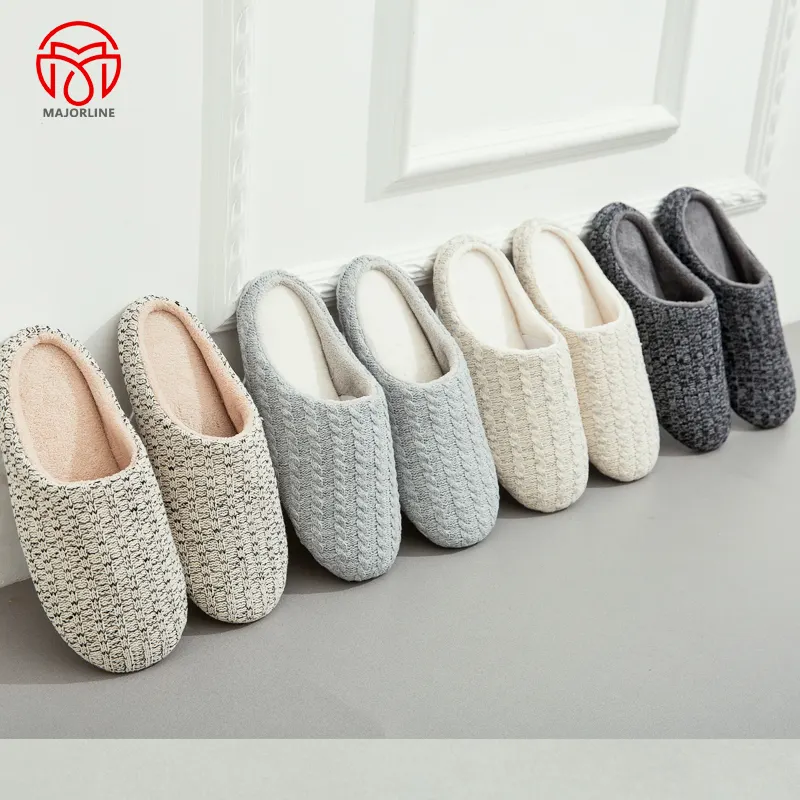 OEM customized LOGO indoor home slippers memory foam cahmere slipper coral fleece winter warm flat home slipper for women