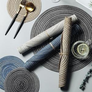 Manteles Individuales Redondos de Goma Azul Tejida, Ecológicos, Resistentes al Calor, Antideslizantes, Lavables, Duraderos, Estilo Clásico para Mesa de Comedor - Product Image 4