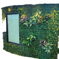Décoration murale verte artificielle suspendue verticale pour la maison et l'extérieur Faux haie Jungle Plant Grass pour la décoration intérieure et extérieure