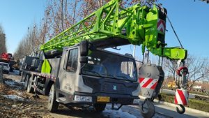 مبيعات المصنع مباشرة Zoomlion ZTC300V <span class=keywords><strong>30</strong></span> طن رافعة شاحنة جميع التضاريس رافعة شاحنة مستعملة - Product Image 3