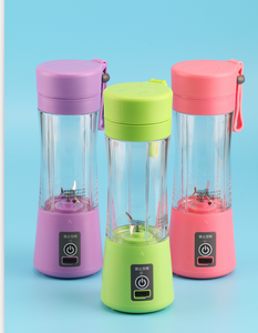 Nueva <span class=keywords><strong>Mini</strong></span> licuadora eléctrica para el hogar USB 6 cuchillas licuadora máquina portátil licuadoras de frutas - Product Image 2