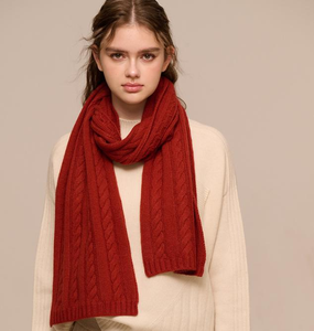 ผ้าพันคอแคชเมียร์ถักลายเคเบิ้ลสีตามสั่ง OEM หรูหรา 100% ผ้าขนสัตว์แท้ ผ้าพันคอยาวสำหรับฤดูใบไม้ร่วง ผ้าคลุมไหล่พู่ห้อยสีตามสั่ง แบรนด์ส่วนตัว - Product Image 1