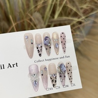 Ongles artificiels de luxe faits main vert émeraude avec breloques 3D gothiques, réutilisables pour le nail art