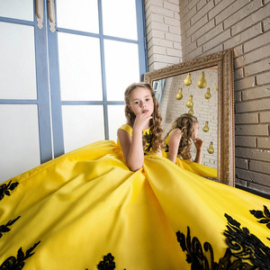 Ricamo floreale giallo antiscivolo 5-15 anni teenager del bambino ragazze puffy vestito da partito di design - Product Image 3